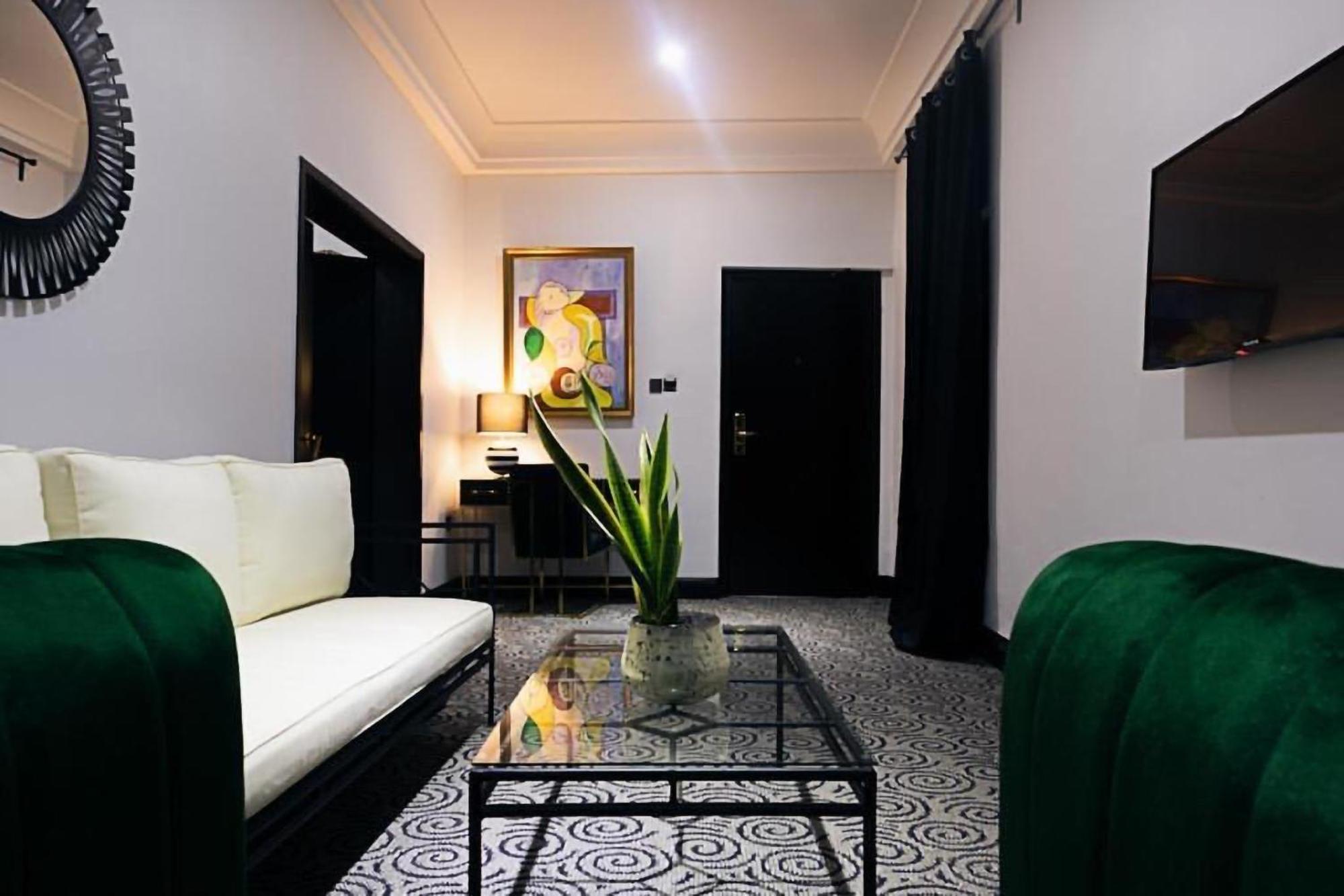 אנוגו Muse Boutique Hotel מראה חיצוני תמונה